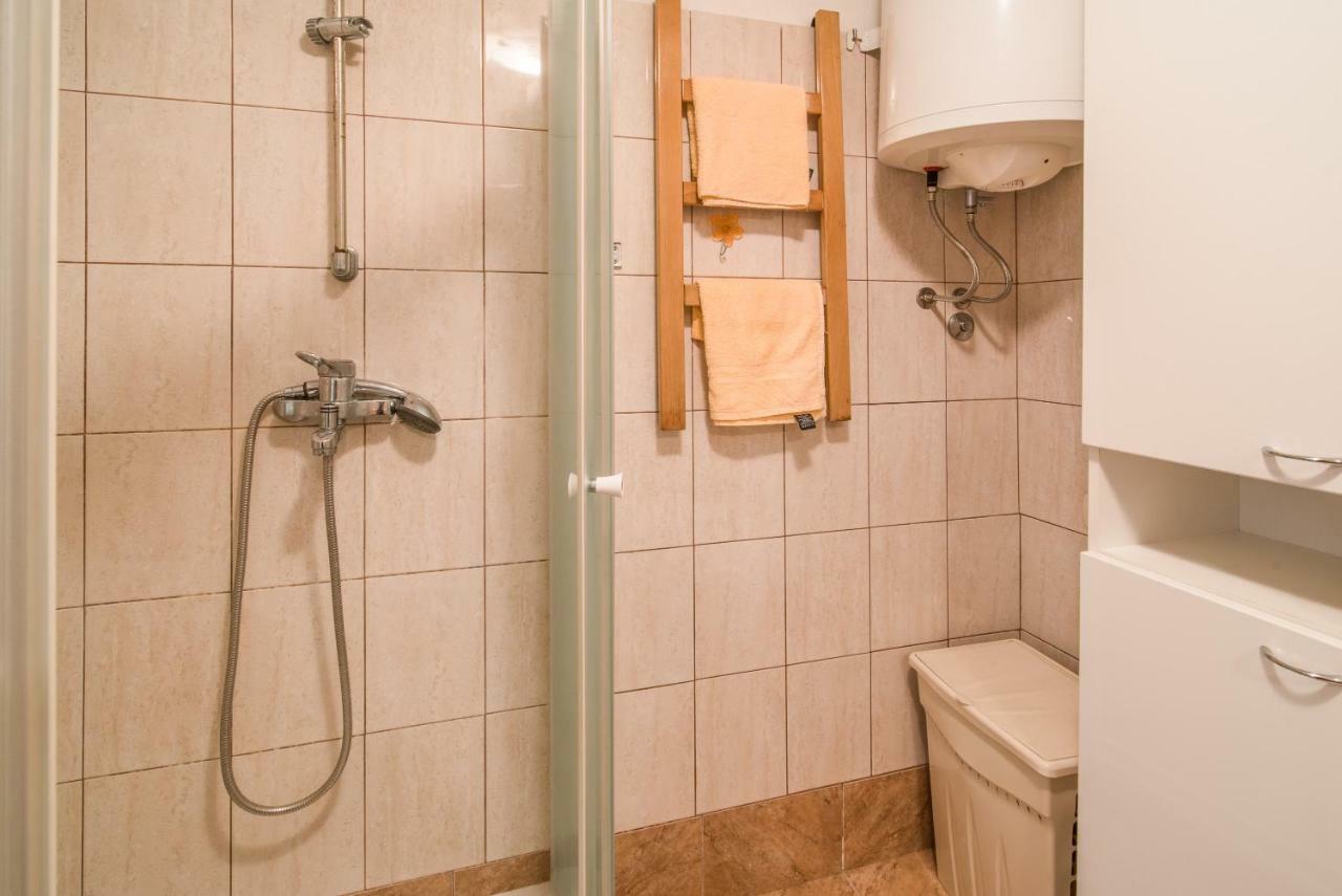 Apartmani Marija Malinska Luaran gambar