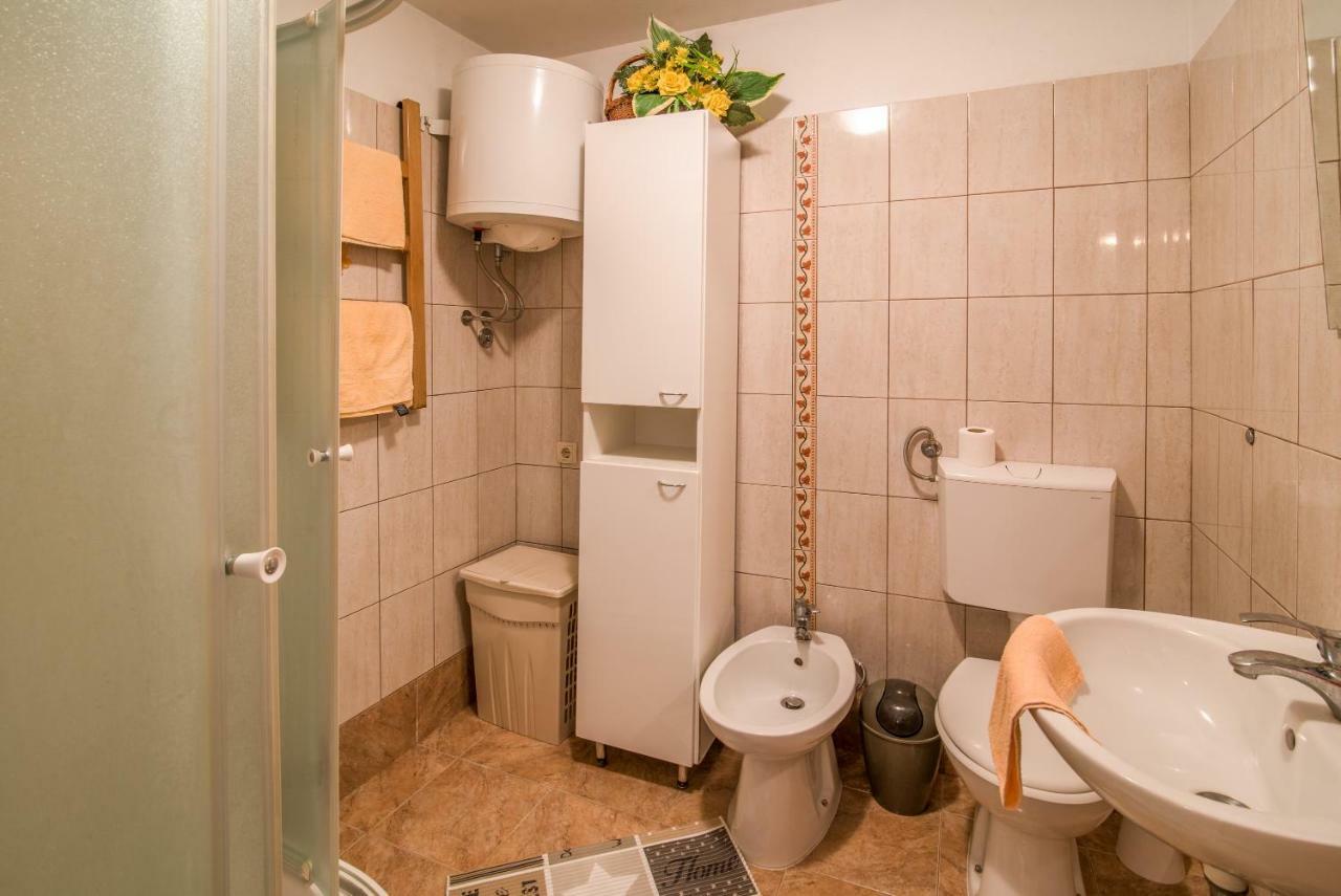 Apartmani Marija Malinska Luaran gambar