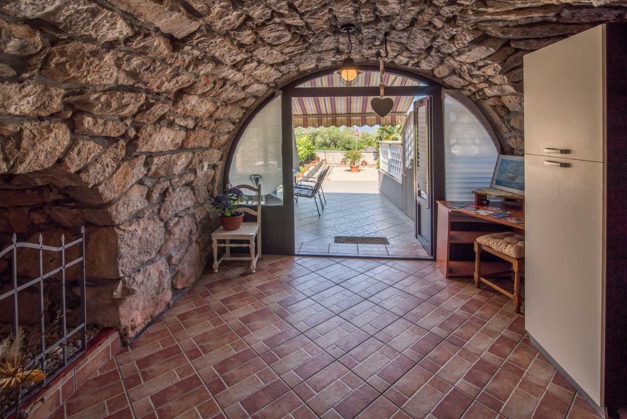 Apartmani Marija Malinska Luaran gambar