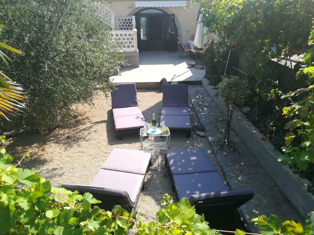 Apartmani Marija Malinska Luaran gambar